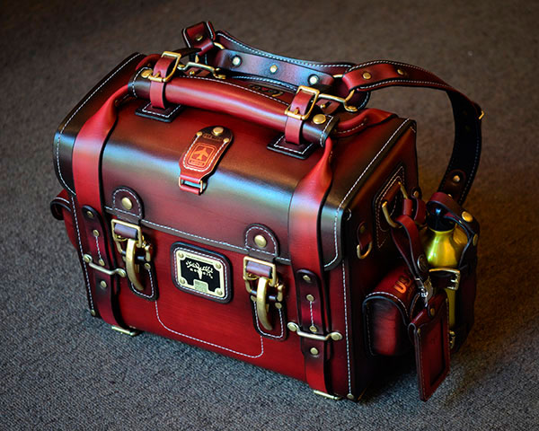 EXPEDITION BAG - Oxblood