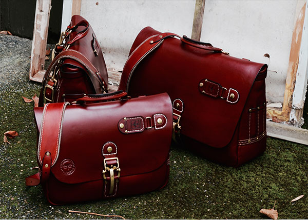 Heirloom Messenger Tan