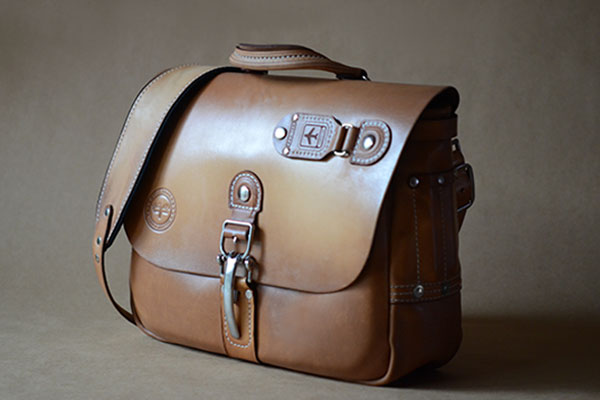 Heirloom Messenger Natural - Nickel Hardware