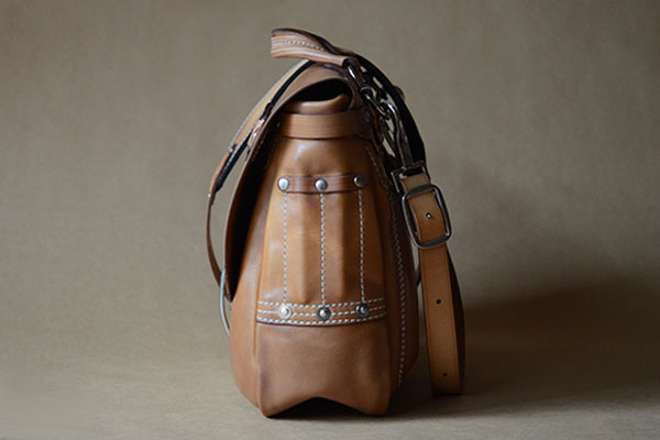 Heirloom Messenger Natural - Nickel Hardware