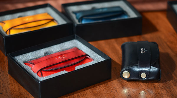 Stitchless Wallet